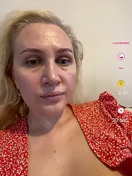 YourBlondee online show from 06-04-26, 12:32
