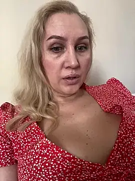 Snapshot of YourBlondee chatting on 02-25-26, 03:51 YourBlondee online show from 02-25-26, 03:51