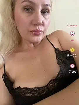 YourBlondee online show from 04-29-26, 04:05