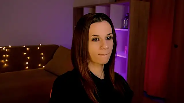 ItsAlisia online show from 12-21-25, 07:10