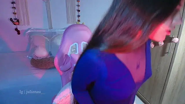 iriswest  online show from 04-03-26, 01:01