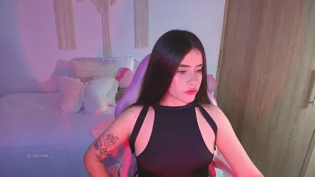 Snapshot of iriswest_ chatting on 05-04-26, 01:31 iriswest online show from 05-04-26, 01:31
