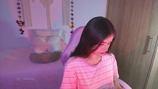 iriswest  online show from 04-14-26, 01:54