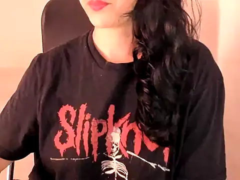 Snapshot of Kristenbr chatting on 05-15-26, 08:40 Kristenbr online show from 05-15-26, 08:40