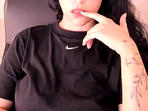 Kristenbr online show from 04-08-26, 11:17