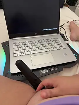 Snapshot of mushkimeow chatting on 09-10-25, 10:03 mushkimeow online show from 09-10-25, 10:03