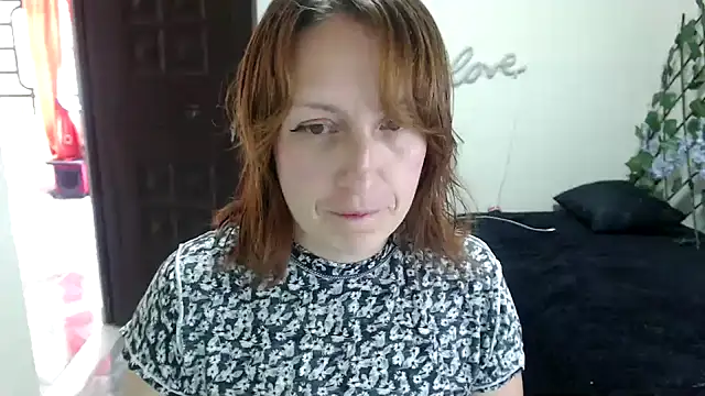 Snapshot of kittykalor09 chatting on 06-25-26, 04:12 kittykalor09 online show from 06-25-26, 04:12