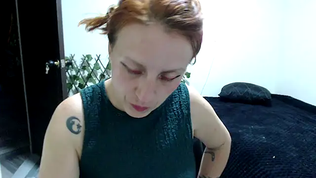 Snapshot of kittykalor09 chatting on 07-18-26, 02:20 kittykalor09 online show from 07-18-26, 02:20