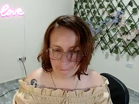 Snapshot of kittykalor09 chatting on 04-18-26, 03:14 kittykalor09 online show from 04-18-26, 03:14