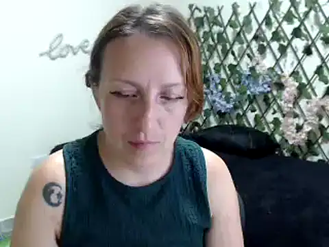 Snapshot of kittykalor09 chatting on 06-07-26, 09:42 kittykalor09 online show from 06-07-26, 09:42