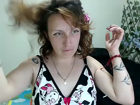 Snapshot of kittykalor09 chatting on 06-14-26, 02:35 kittykalor09 online show from 06-14-26, 02:35
