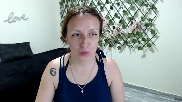 Snapshot of kittykalor09 chatting on 05-15-26, 11:47 kittykalor09 online show from 05-15-26, 11:47