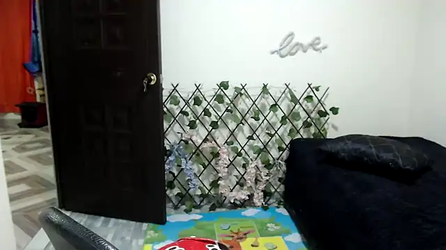 Snapshot of kittykalor09 chatting on 07-26-26, 11:11 kittykalor09 online show from 07-26-26, 11:11