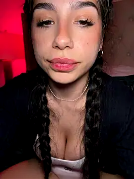 LoveLillyy online show from 12-05-25, 12:54