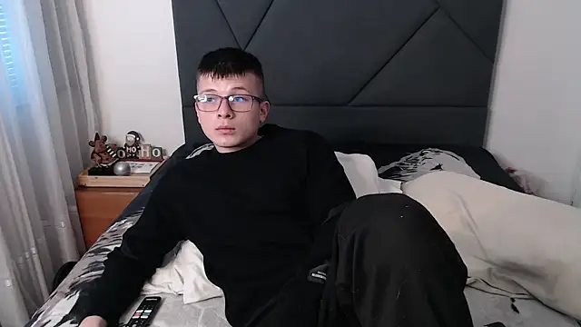 Snapshot of MathewCollin chatting on 02-01-25, 09:19 MathewCollin online show from 02-01-25, 09:19