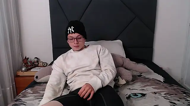 Snapshot of MathewCollin chatting on 01-28-25, 01:27 MathewCollin online show from 01-28-25, 01:27