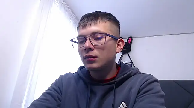 Snapshot of MathewCollin chatting on 03-21-25, 04:07 MathewCollin online show from 03-21-25, 04:07