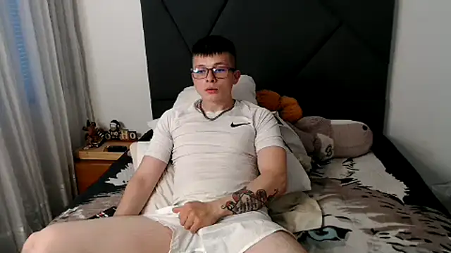 Snapshot of MathewCollin chatting on 02-02-25, 10:49 MathewCollin online show from 02-02-25, 10:49