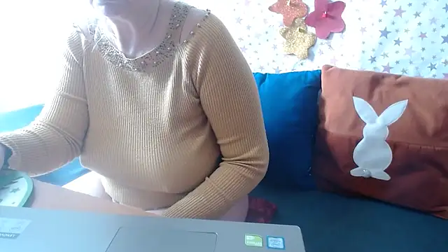 Snapshot of QueenLana chatting on 04-24-26, 06:37 QueenLana online show from 04-24-26, 06:37