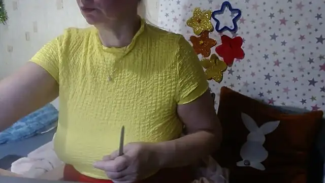 QueenLana online show from 12-18-25, 04:28