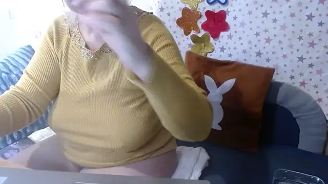 QueenLana online show from 12-04-25, 07:51