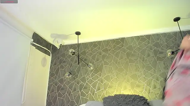 danaythamara1 online show from 11-12-25, 08:56