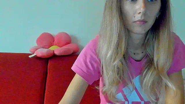 Snapshot of marie_marie03 chatting on 11-04-25, 09:46 marie marie03 online show from 11-04-25, 09:46