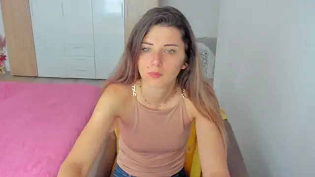 Snapshot of marie_marie03 chatting on 06-04-26, 05:45 marie marie03 online show from 06-04-26, 05:45