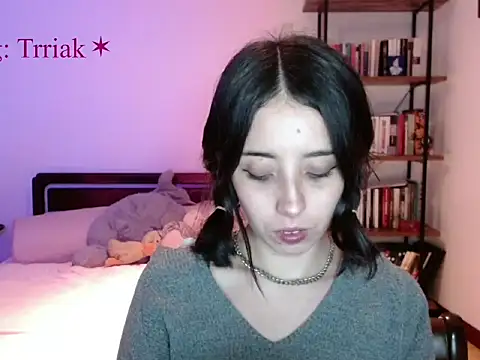 Snapshot of babyluna_8_8 chatting on 04-19-26, 12:44 babyluna 8 8 online show from 04-19-26, 12:44