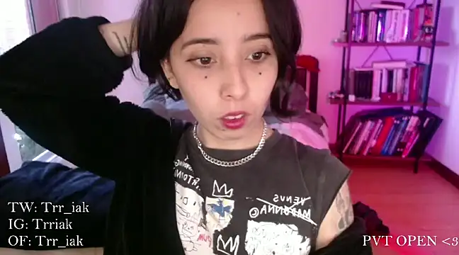 babyluna 8 8 online show from 01-22-25, 11:10