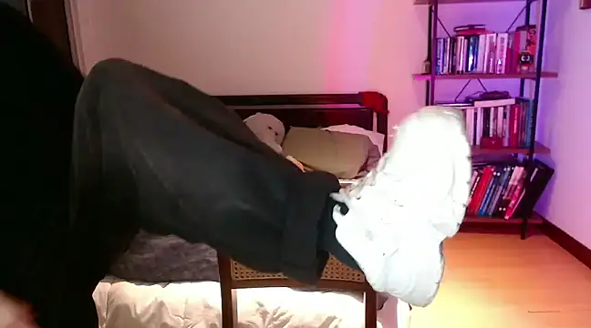 babyluna 8 8 online show from 02-27-25, 05:40