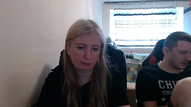 Snapshot of PeterAndJen chatting on 05-23-26, 05:50 PeterAndJen online show from 05-23-26, 05:50