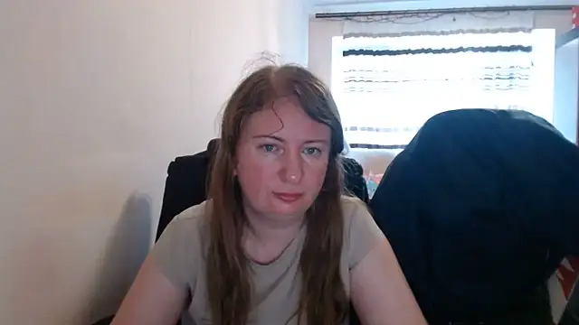 Snapshot of PeterAndJen chatting on 07-24-26, 05:47 PeterAndJen online show from 07-24-26, 05:47