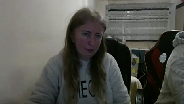 PeterAndJen online show from 02-17-26, 08:39