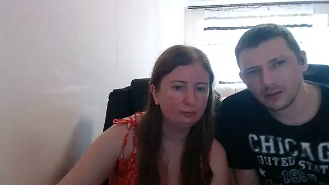 Snapshot of PeterAndJen chatting on 07-10-26, 08:14 PeterAndJen online show from 07-10-26, 08:14