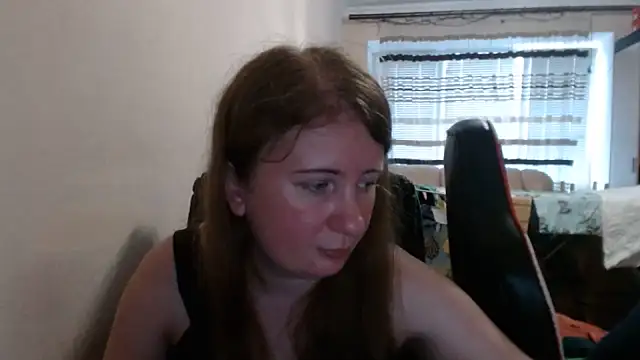 Snapshot of PeterAndJen chatting on 07-22-26, 05:37 PeterAndJen online show from 07-22-26, 05:37