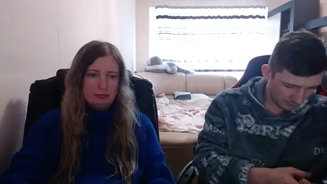 Snapshot of PeterAndJen chatting on 03-17-25, 06:21 PeterAndJen online show from 03-17-25, 06:21