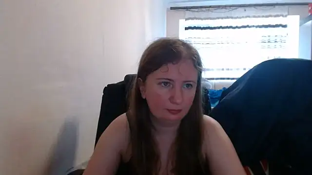 Snapshot of PeterAndJen chatting on 07-19-26, 06:44 PeterAndJen online show from 07-19-26, 06:44