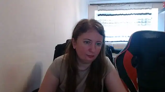 Snapshot of PeterAndJen chatting on 07-25-26, 05:59 PeterAndJen online show from 07-25-26, 05:59