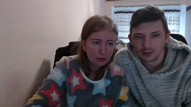 PeterAndJen online show from 11-23-25, 07:18