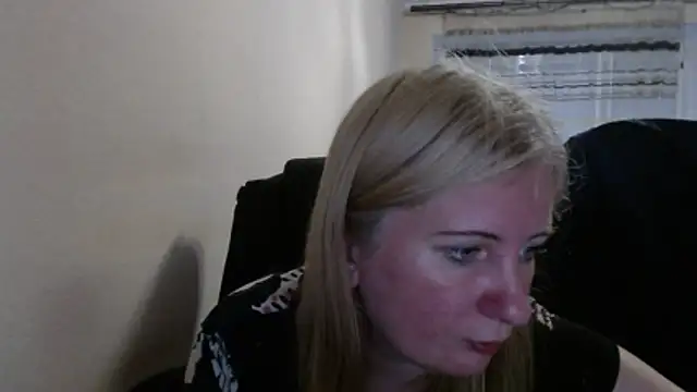 Snapshot of PeterAndJen chatting on 05-31-26, 05:51 PeterAndJen online show from 05-31-26, 05:51