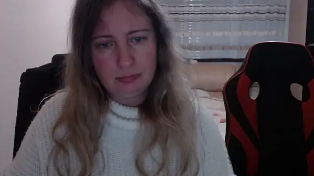 Snapshot of PeterAndJen chatting on 03-22-25, 04:37 PeterAndJen online show from 03-22-25, 04:37