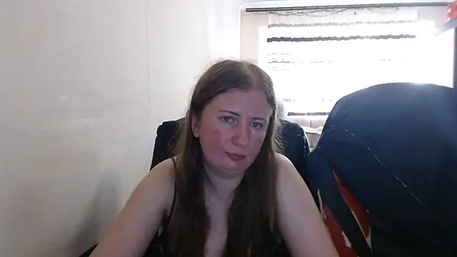 Snapshot of PeterAndJen chatting on 07-15-26, 05:53 PeterAndJen online show from 07-15-26, 05:53
