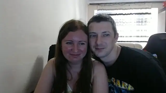Snapshot of PeterAndJen chatting on 07-04-26, 05:50 PeterAndJen online show from 07-04-26, 05:50
