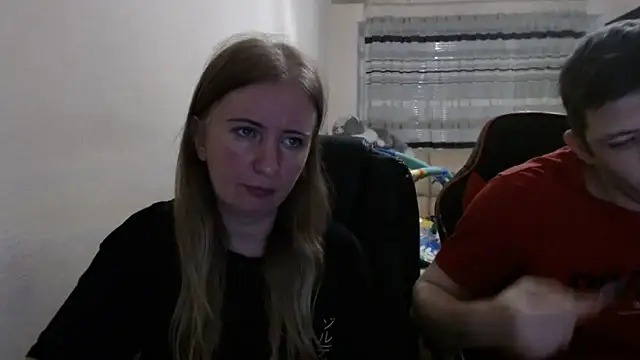 Snapshot of PeterAndJen chatting on 09-24-25, 06:36 PeterAndJen online show from 09-24-25, 06:36