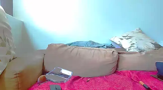 Snapshot of Sexy-Bubbles chatting on 03-10-25, 11:23 Sexy-Bubbles online show from 03-10-25, 11:23