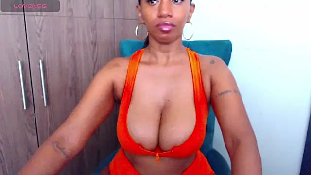 Pinkceeleste online show from 03-08-26, 05:05