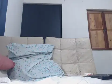 womancute online show from 10-09-25, 03:07