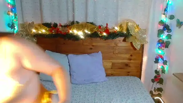 NikkieMilky online show from 12-04-25, 02:43