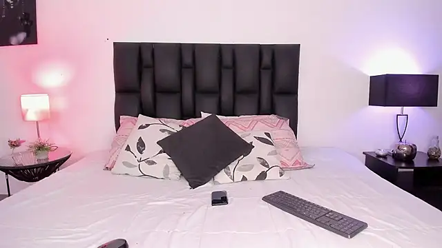 Snooky Clinton online show from 02-13-25, 05:16